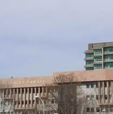 Telefonuna sızıp 509 bin lira çektiler... 50 lira da Kızılay'a bağış yaptılar